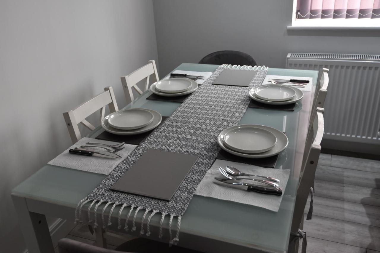 Cozy! 2-Bedroom Exclusive Apartment Near Bristol City Centre Easton Speedwell Sleeps Upto 6 ภายนอก รูปภาพ