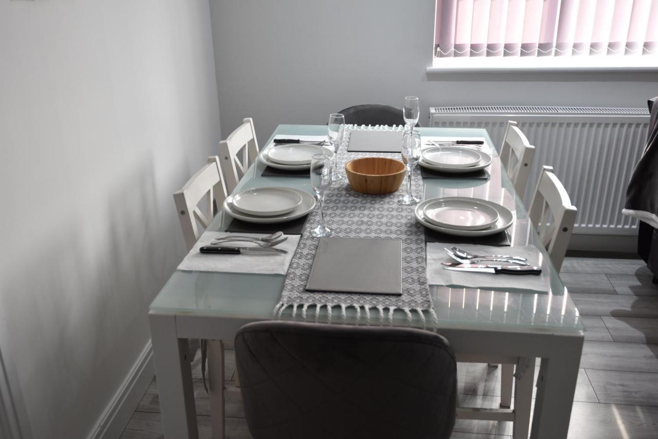 Cozy! 2-Bedroom Exclusive Apartment Near Bristol City Centre Easton Speedwell Sleeps Upto 6 ภายนอก รูปภาพ