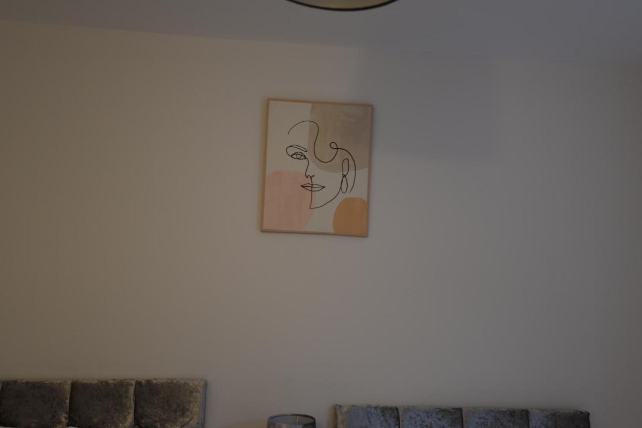 Cozy! 2-Bedroom Exclusive Apartment Near Bristol City Centre Easton Speedwell Sleeps Upto 6 ภายนอก รูปภาพ